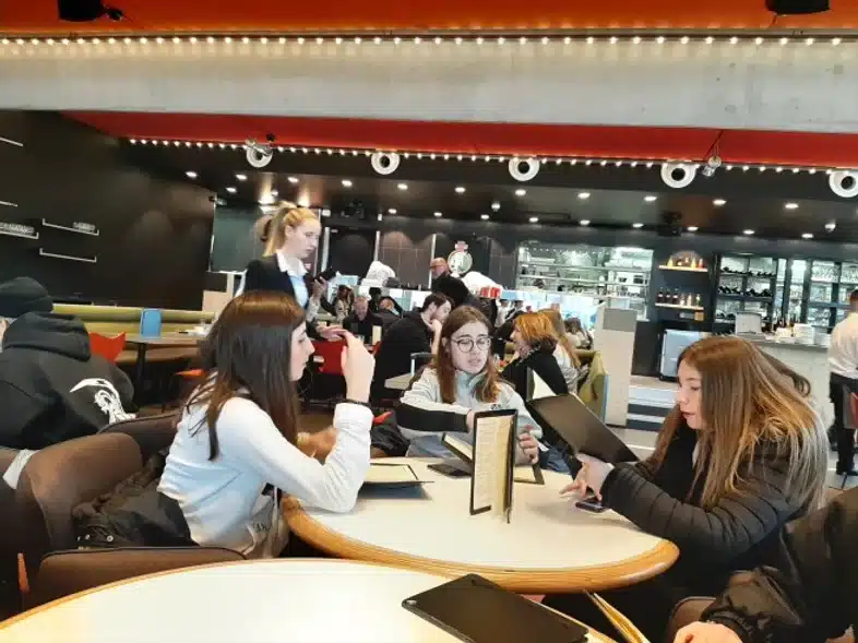 Ouverture internationale 657 52e92f_df02b2df458d4442b10c29571934f922~mv2