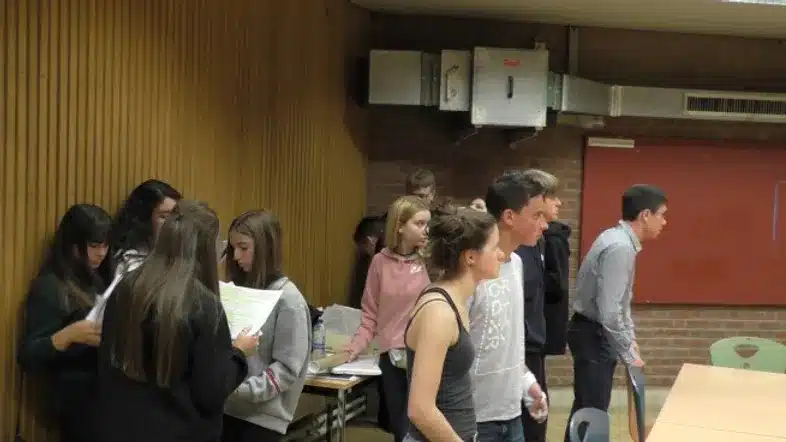 Ouverture internationale 656 52e92f_dfeea31aa22c40dc9e0361e34d4f5ad9~mv2