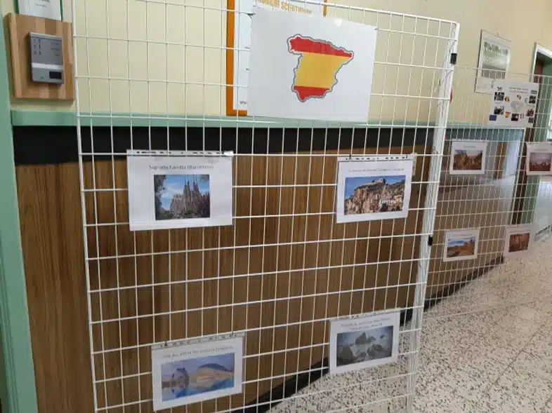 Ouverture internationale 616 52e92f_dfff96f23cce4dee9a73414e2fc57853~mv2