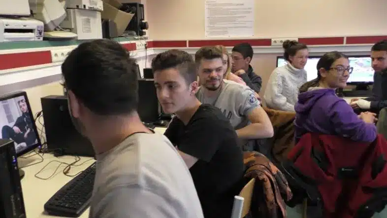 Ouverture internationale 632 52e92f_e2a3ee4982934063b1e2211112f7677a~mv2