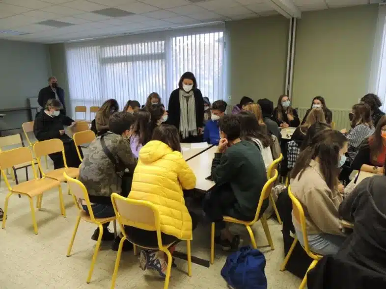 Ouverture internationale 1215 52e92f_e69d2b4bd4294b9ba795a0ed6cba74c7~mv2