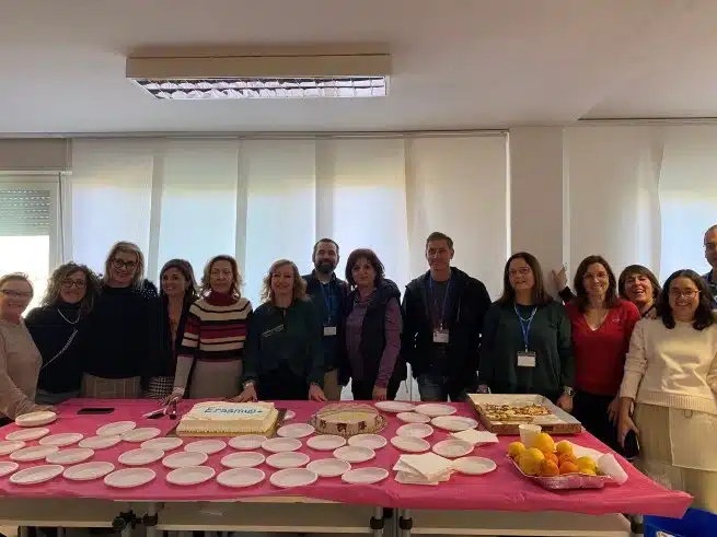 Ouverture internationale 164 52e92f_e8ce3d051d7a4a00b2ef695dca5ca821~mv2