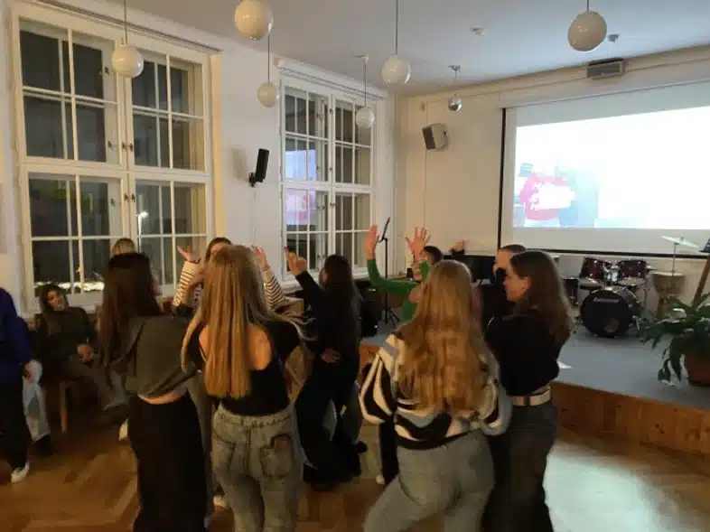 Ouverture internationale 108 52e92f_ea6c4b14ac7645929ce0474543c5cb6f~mv2