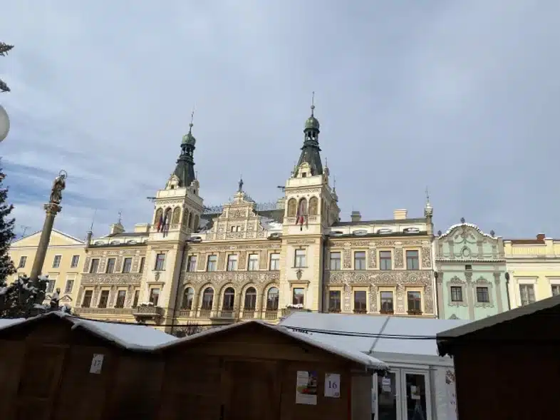 Ouverture internationale 78 52e92f_eac0cbcbbcd243538a26806cb85f7499~mv2