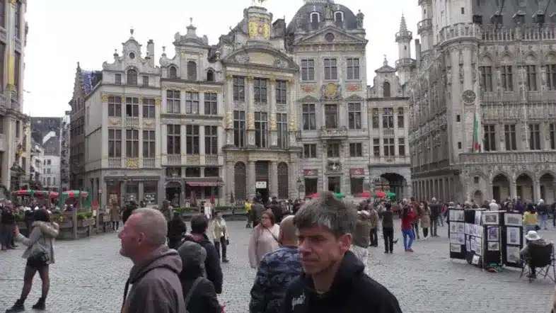 Ouverture internationale 409 52e92f_ead117482cfd4bbb95feadabde61cf27~mv2