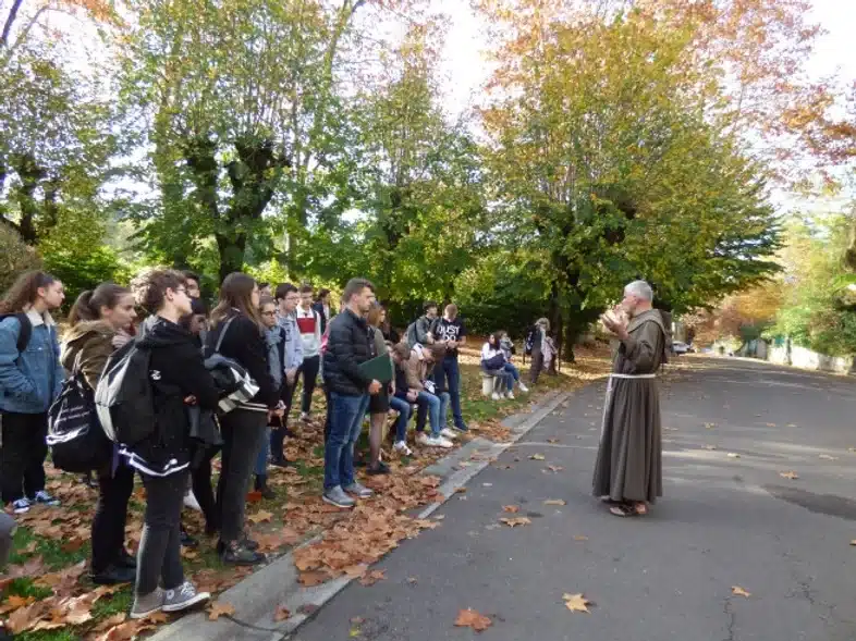 Ouverture internationale 1028 52e92f_eb0344fb8bbd4e66900324cf68581e3c~mv2