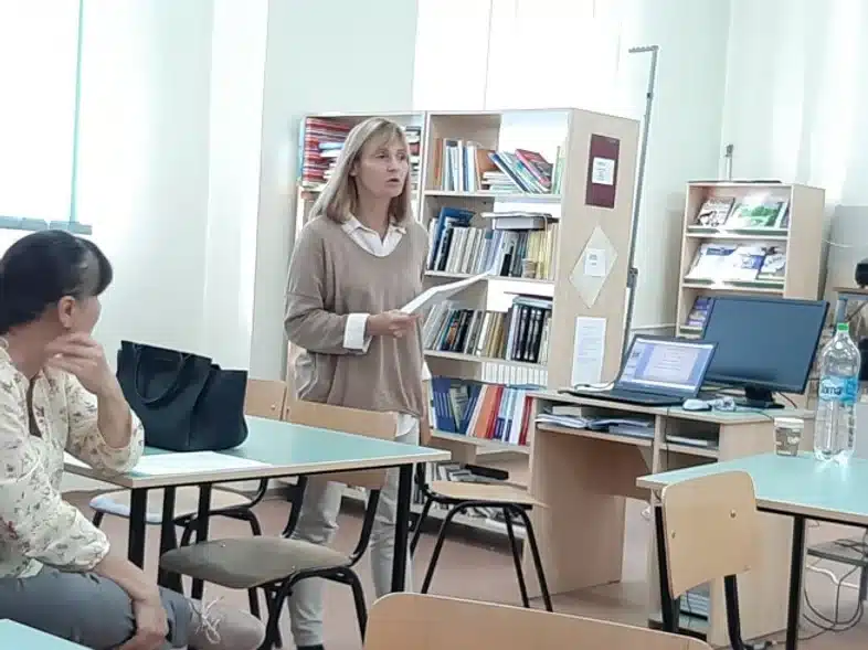 Ouverture internationale 799 52e92f_eb76088ead44418c99581936f94e8da4~mv2