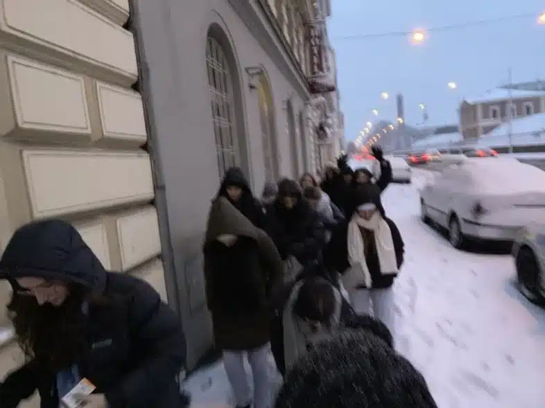 Ouverture internationale 11 52e92f_ec9c68a79880414ebc9bda06a3752541~mv2