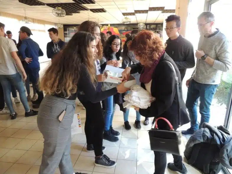 Ouverture internationale 1081 52e92f_eea2dbbaae2a48fc9b843f52af58056c~mv2