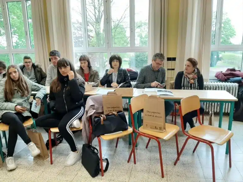 Ouverture internationale 504 52e92f_f7ed42bdc5214f2eb4049f895e446cb6~mv2