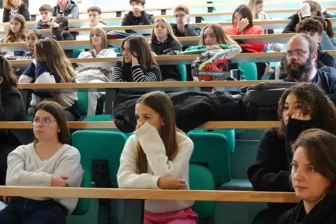 Ouverture internationale 1422 52e92f_fd6a3f3882cb48a88c966c98de96061d~mv2