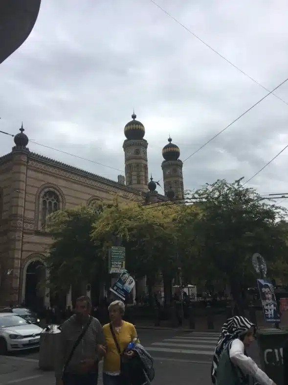 Ouverture internationale 1383 52e92f_ff1c4fcc001c44c282791adf53fb0f40~mv2