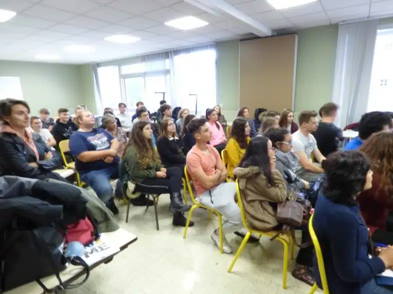 Ouverture internationale 1147 52e92f_ff6481552767421a815f7d8f826a2498~mv2