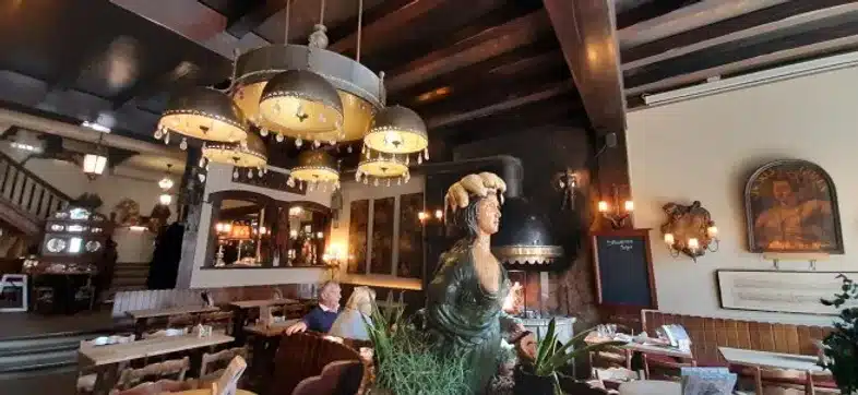 Ouverture internationale 382 52e92f_ff85d6543bbd491ea19d55744fc89cb9~mv2